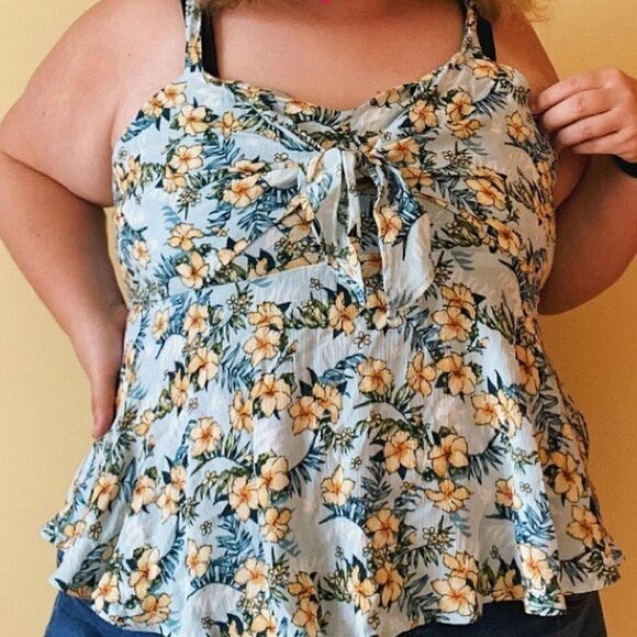 Maurices Floral Tank Size XXL - Picture 2 of 4